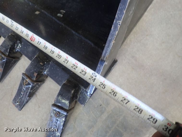 image for item GV9627 (4) excavator buckets