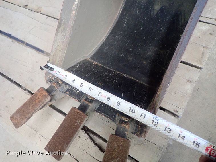 image for item GV9627 (4) excavator buckets