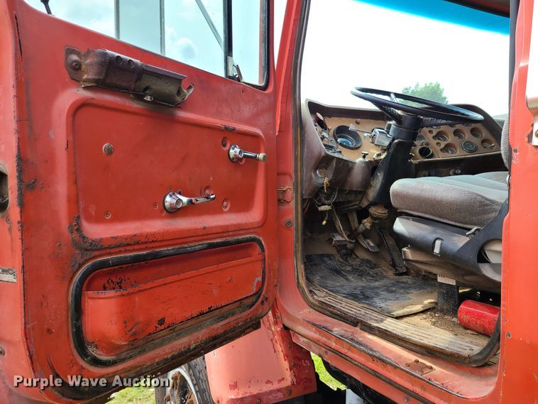 image for item GY9548 1979 Ford 9000  dump truck