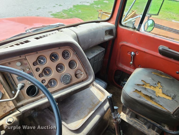 image for item GY9548 1979 Ford 9000  dump truck