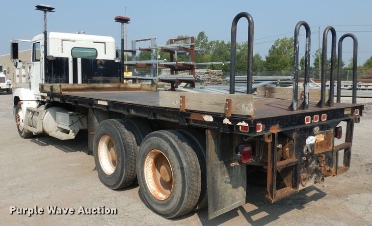 image for item HA9444 1999 Freightliner FLD  flatbed truck