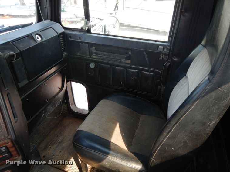 image for item HA9444 1999 Freightliner FLD  flatbed truck