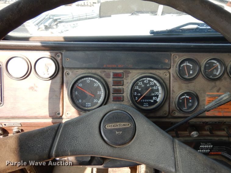 image for item HA9444 1999 Freightliner FLD  flatbed truck