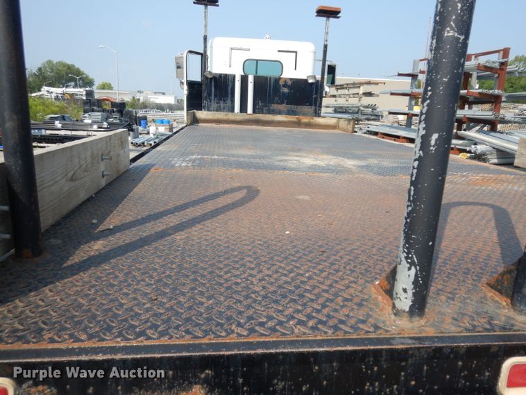 image for item HA9444 1999 Freightliner FLD  flatbed truck