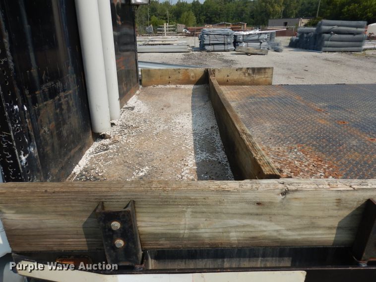 image for item HA9444 1999 Freightliner FLD  flatbed truck