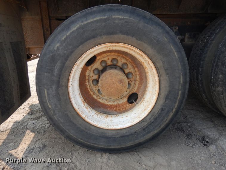 image for item HA9444 1999 Freightliner FLD  flatbed truck