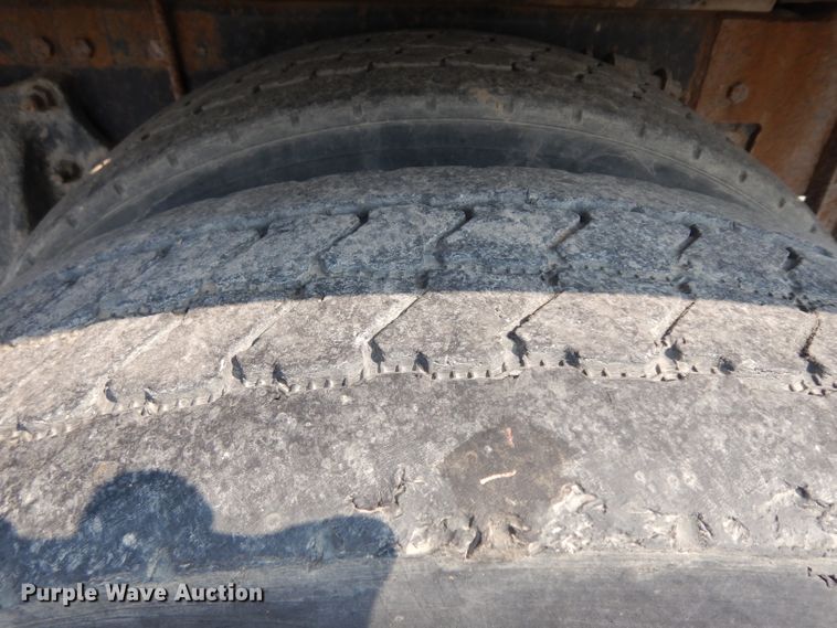 image for item HA9444 1999 Freightliner FLD  flatbed truck