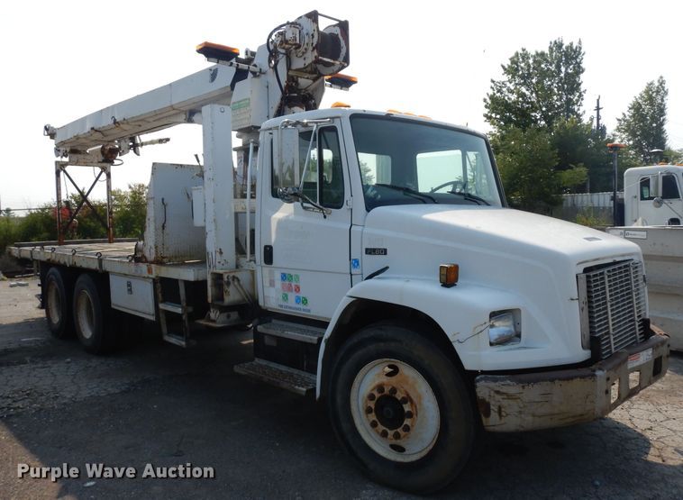 image for item HA9445 1998 Freightliner FL80  crane truck
