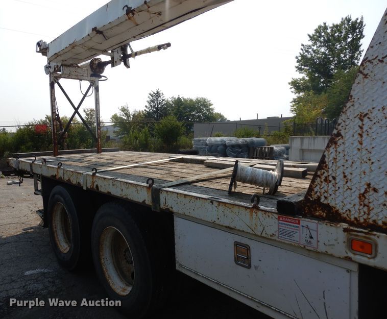 image for item HA9445 1998 Freightliner FL80  crane truck