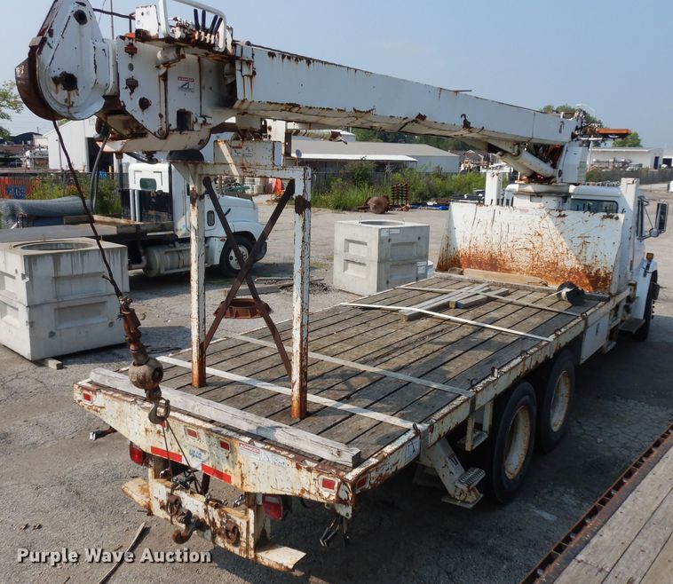 image for item HA9445 1998 Freightliner FL80  crane truck