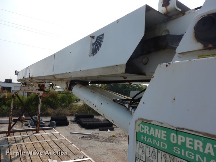 image for item HA9445 1998 Freightliner FL80  crane truck