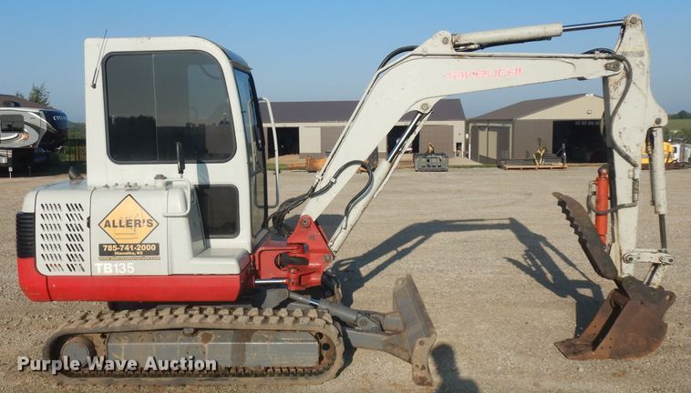image for item HA9490 2005 Takeuchi TB135  mini excavator