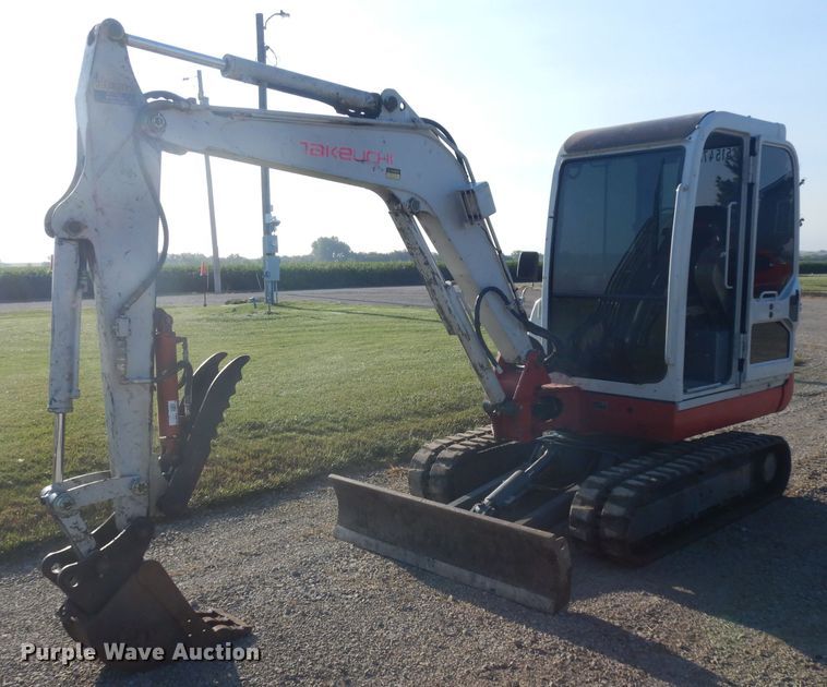 image for item HA9490 2005 Takeuchi TB135  mini excavator