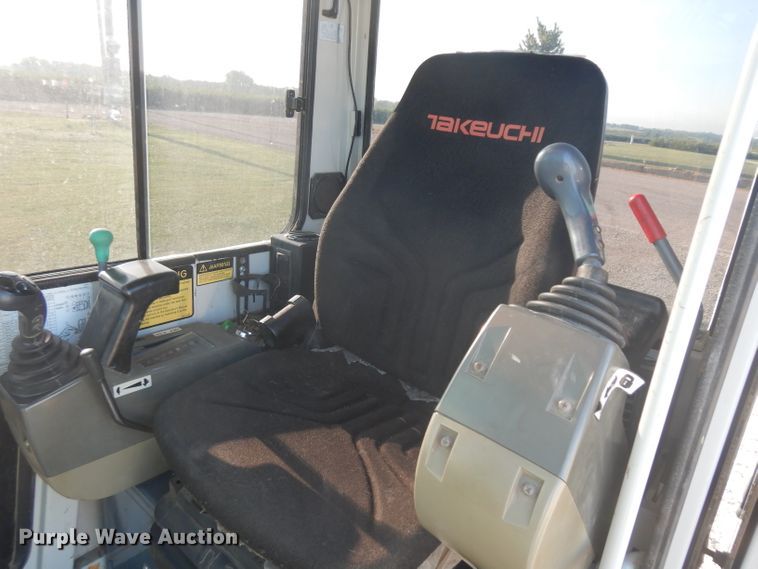 image for item HA9490 2005 Takeuchi TB135  mini excavator