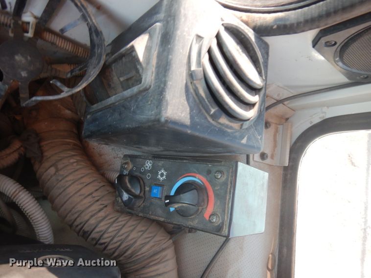 image for item HA9490 2005 Takeuchi TB135  mini excavator