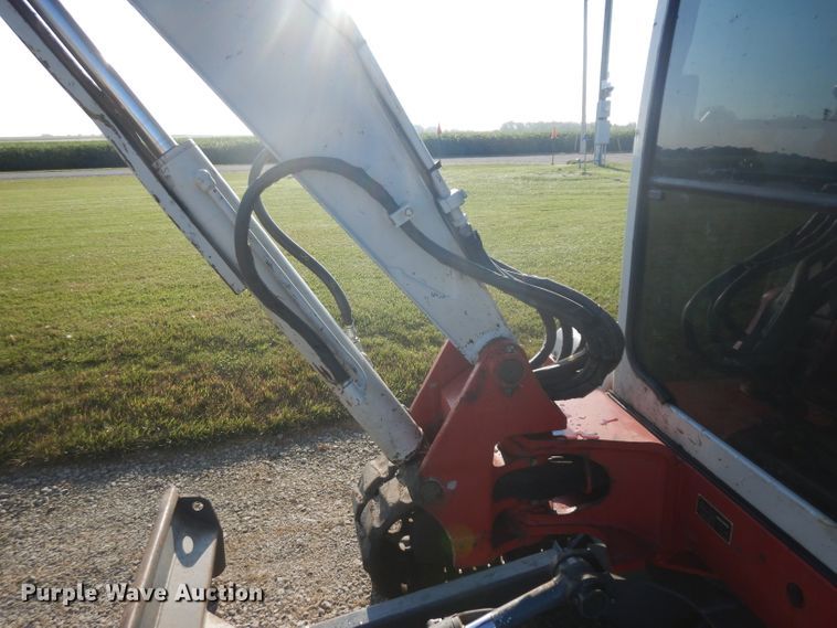 image for item HA9490 2005 Takeuchi TB135  mini excavator