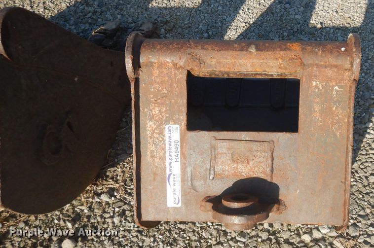 image for item HA9490 2005 Takeuchi TB135  mini excavator