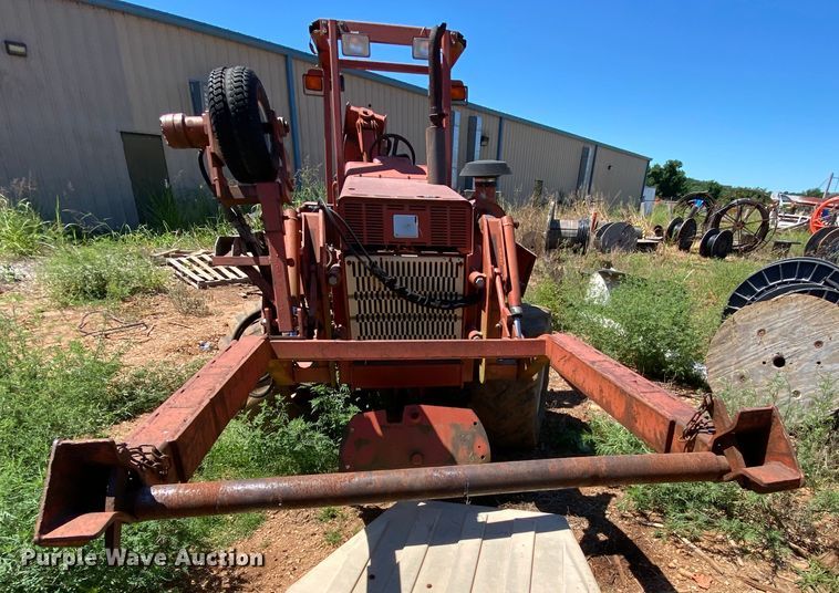 image for item HA9591 1998 Ditch Witch 8020  cable plow