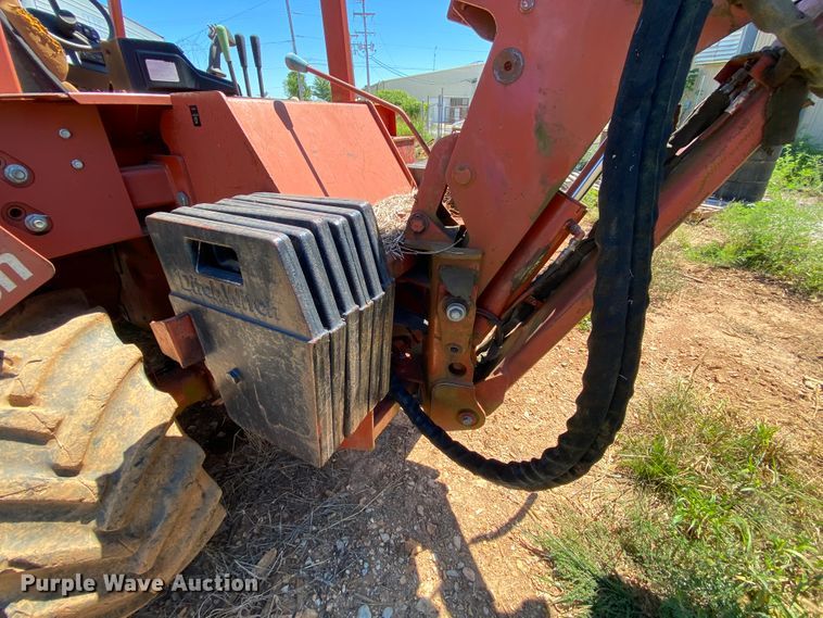 image for item HA9591 1998 Ditch Witch 8020  cable plow