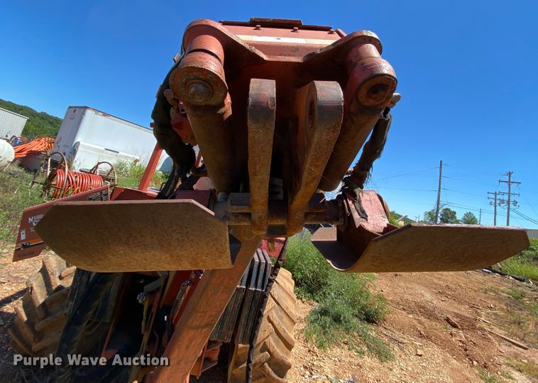 image for item HA9591 1998 Ditch Witch 8020  cable plow