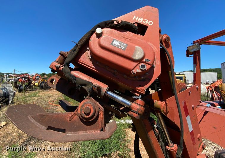 image for item HA9591 1998 Ditch Witch 8020  cable plow