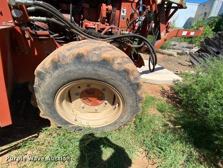 image for item HA9591 1998 Ditch Witch 8020  cable plow