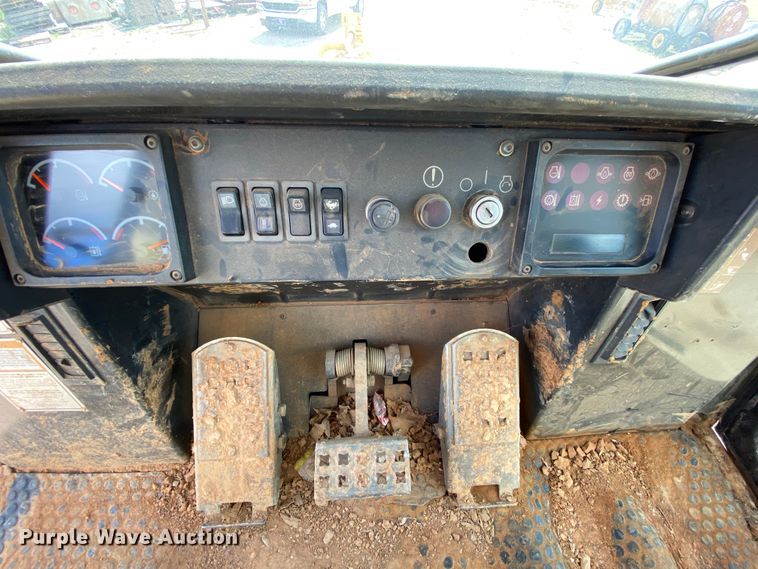 image for item HA9594 2000 Caterpillar 963C  track loader