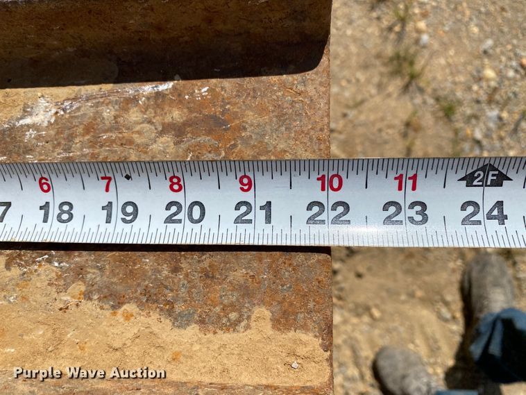 image for item HA9594 2000 Caterpillar 963C  track loader