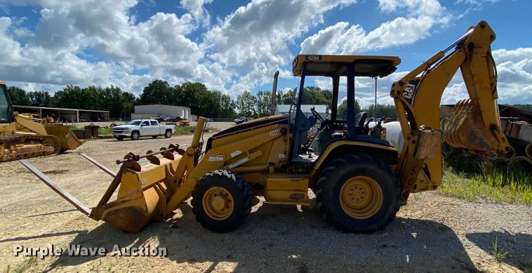 image for item HA9595 2004 Caterpillar 420D  backhoe