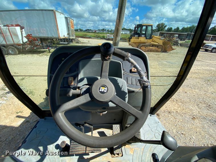 image for item HA9595 2004 Caterpillar 420D  backhoe