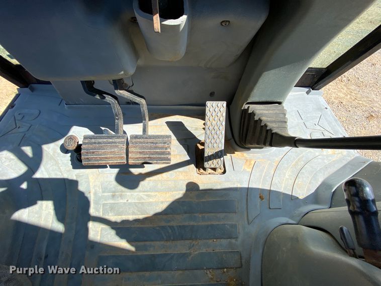 image for item HA9595 2004 Caterpillar 420D  backhoe