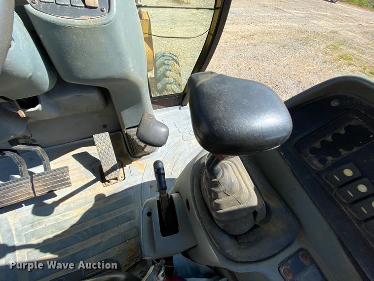 image for item HA9595 2004 Caterpillar 420D  backhoe