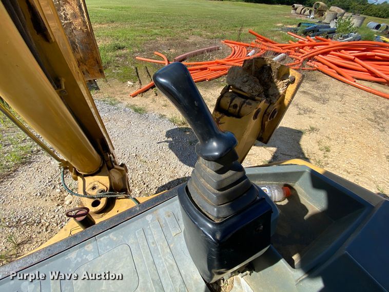 image for item HA9595 2004 Caterpillar 420D  backhoe