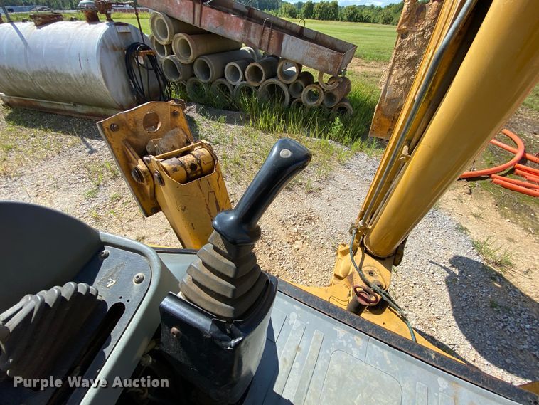 image for item HA9595 2004 Caterpillar 420D  backhoe