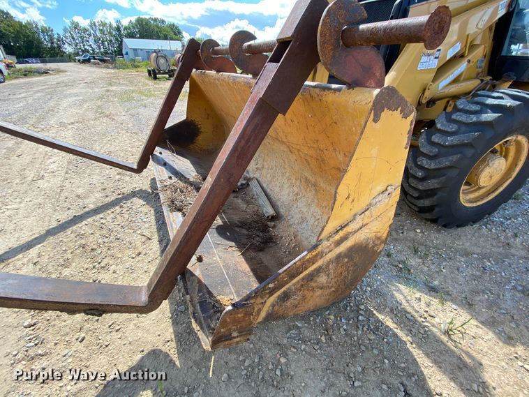 image for item HA9595 2004 Caterpillar 420D  backhoe