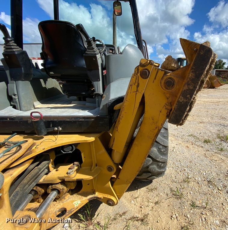 image for item HA9595 2004 Caterpillar 420D  backhoe