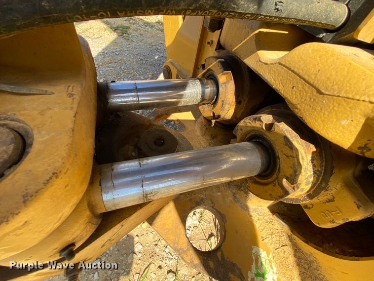 image for item HA9595 2004 Caterpillar 420D  backhoe