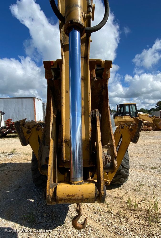 image for item HA9595 2004 Caterpillar 420D  backhoe