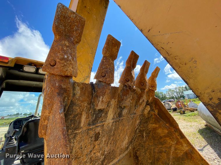 image for item HA9595 2004 Caterpillar 420D  backhoe