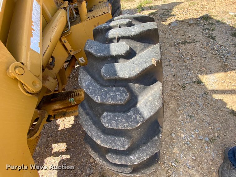image for item HA9595 2004 Caterpillar 420D  backhoe