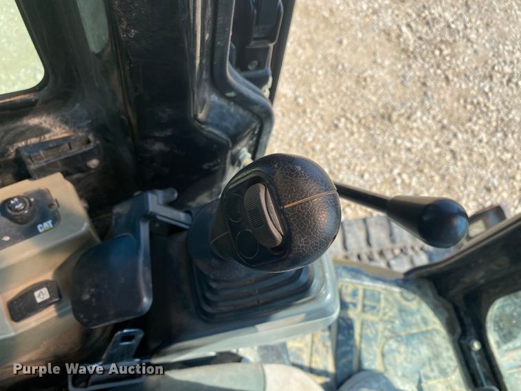 image for item HA9596 2011 Caterpillar 304D CR  mini excavator