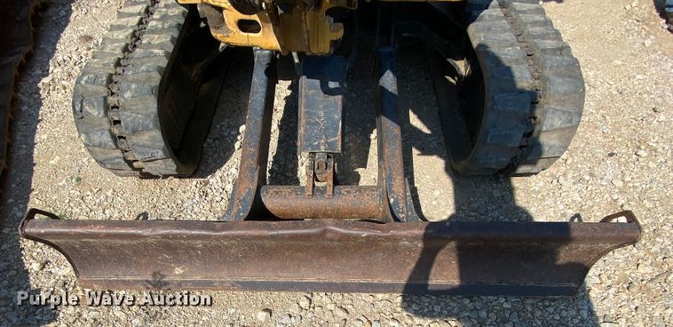 image for item HA9596 2011 Caterpillar 304D CR  mini excavator