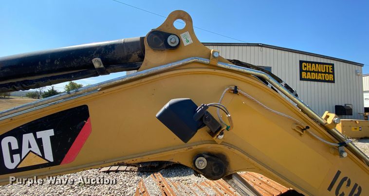 image for item HA9596 2011 Caterpillar 304D CR  mini excavator