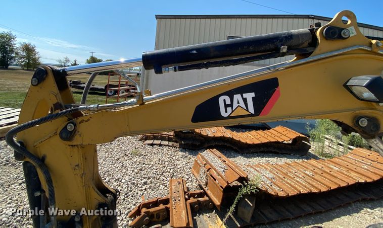 image for item HA9596 2011 Caterpillar 304D CR  mini excavator