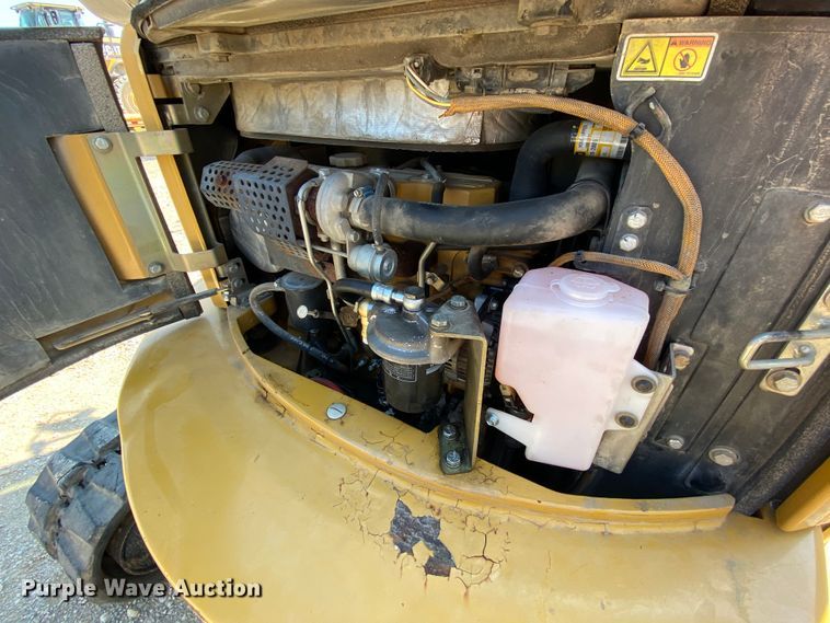 image for item HA9596 2011 Caterpillar 304D CR  mini excavator