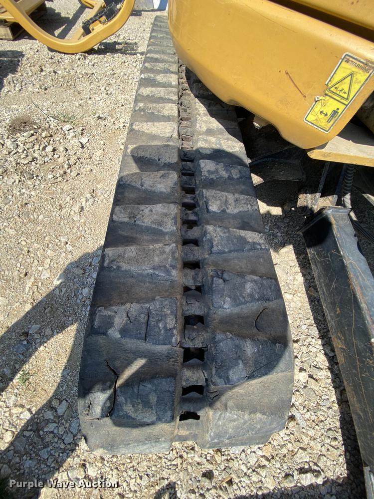 image for item HA9596 2011 Caterpillar 304D CR  mini excavator