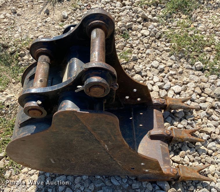 image for item HA9596 2011 Caterpillar 304D CR  mini excavator