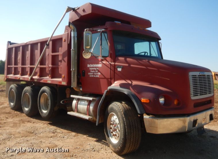 image for item HB9439 1999 Freightliner FL112  dump truck