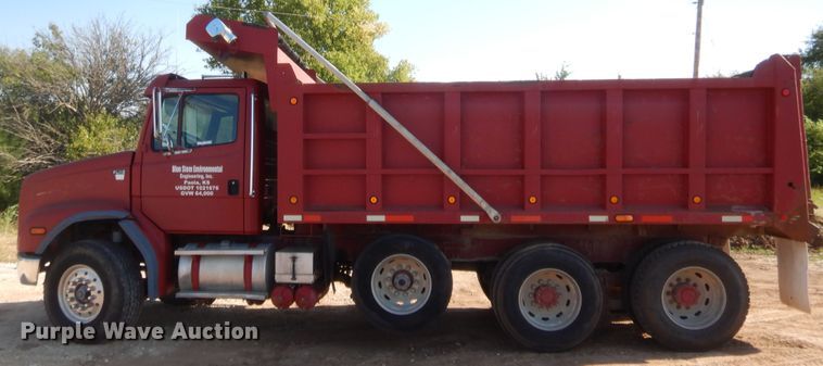 image for item HB9439 1999 Freightliner FL112  dump truck