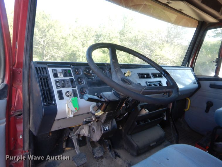 image for item HB9439 1999 Freightliner FL112  dump truck